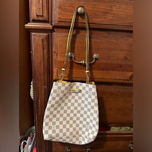 Louis Vuitton Hobo Bag